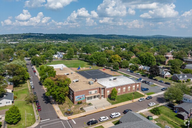 Franklin Elementary School has around 325 students PreK-4 with strength in diversity.