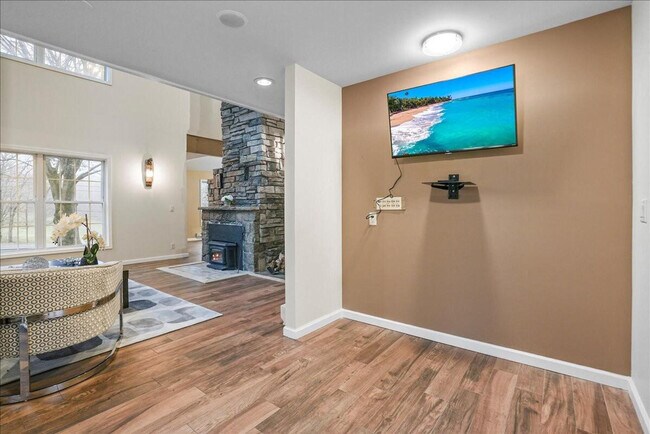 338 Clove Rd unit ID1056821P, Monroe, NY 10950 - photo 7