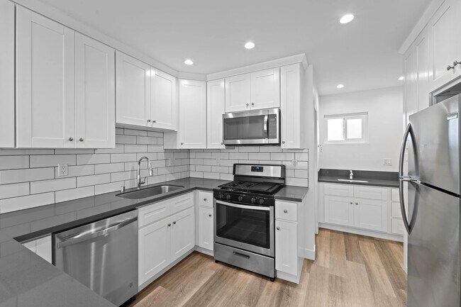 1240 W 29th St unit 4, Los Angeles, CA 90007 - photo 3