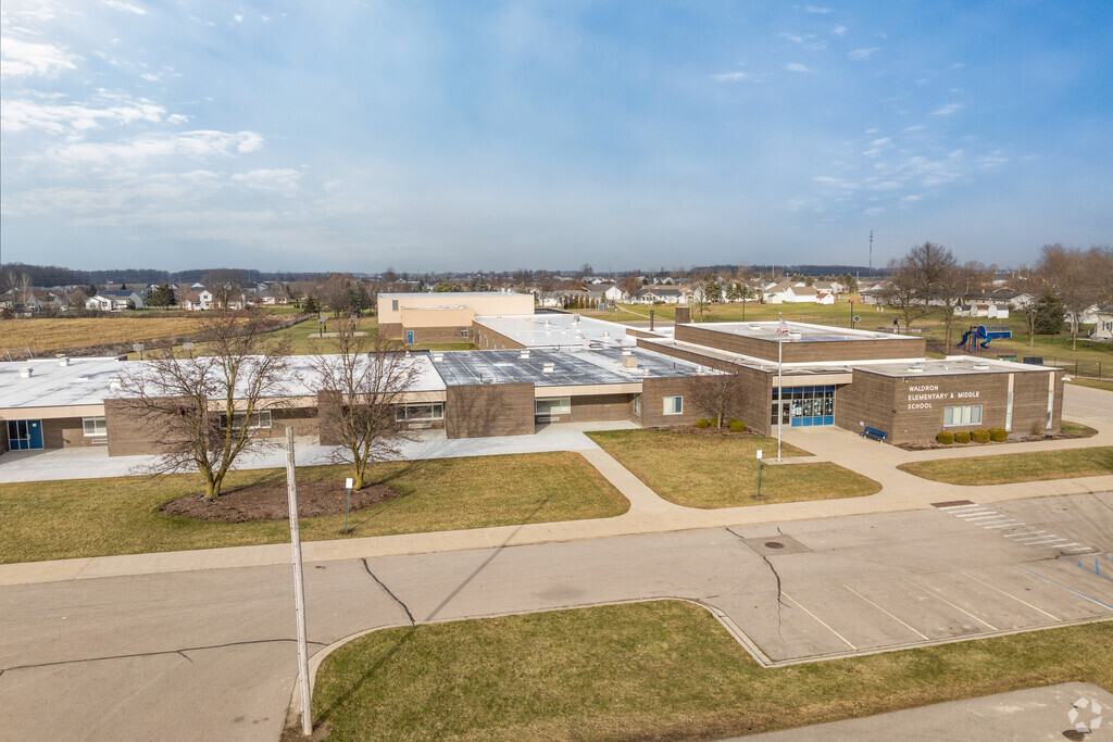 Entrance of Waldron Elementary/Middle School.