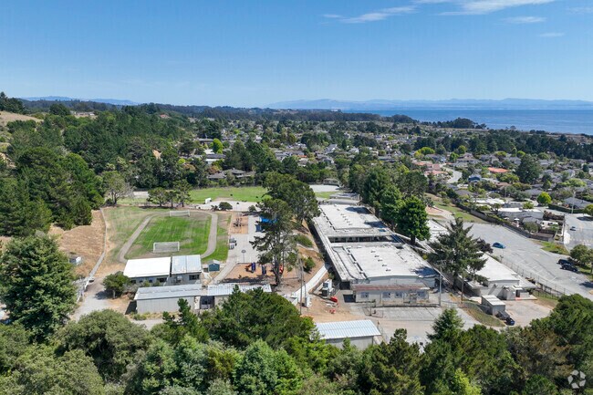 Rio Del Mar Elementary School is a great school for new students in the area.