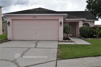 27500 Waikiki Ct, Wesley Chapel, FL 33544