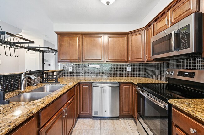 13988 E Utah Cir, Aurora, CO 80012 - photo 5