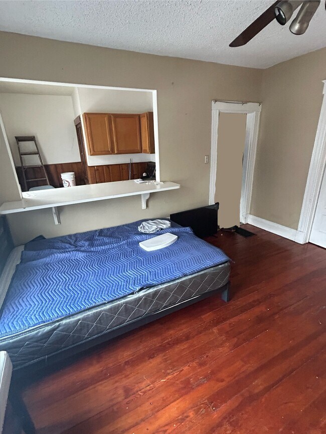 225 Bosley St unit 2, Cincinnati, OH 45219 - photo 4