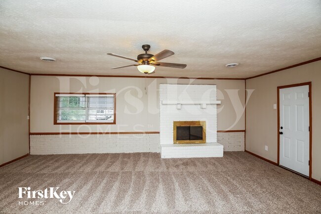 2422 Chestnut Log Ln, Lithia Springs, GA 30122 - photo 5