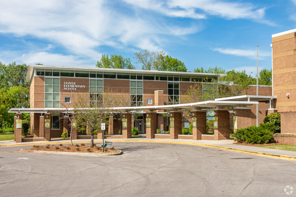 The Front of Oliver Elementary School, Which is Located Near the Center of Oak Ridge Park.