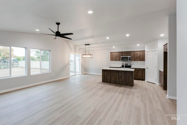 1556 Dyer St, Middleton, ID 83644 - photo 5