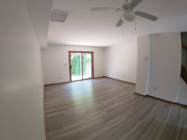 1 Meadow Gate Rd, Granby, CT 06035 - photo 4