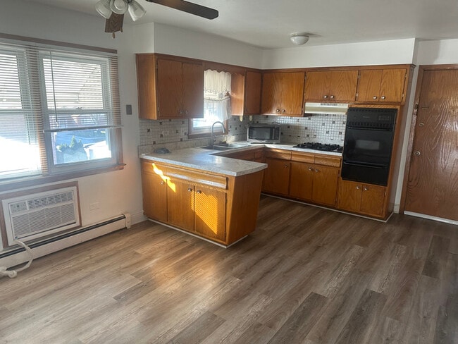 5948 W 79th St unit 2, Burbank, IL 60459 - photo 7