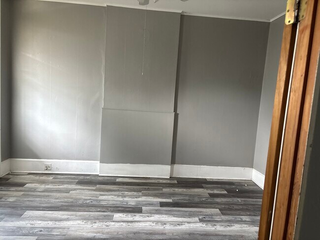 114 Josephine St unit Fl 1, Syracuse, NY 13208 - photo 3