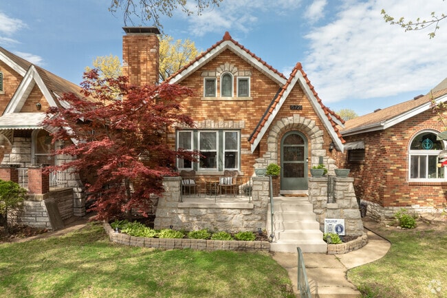 Gingerbread style homes are very common in Southampton making for very charming streets.