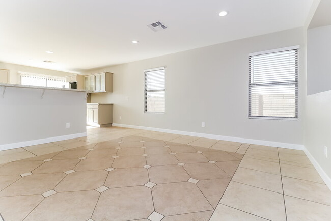 11545 W Scotts Dr, El Mirage, AZ 85335 - photo 4