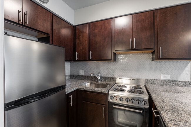 1214 N La Salle Dr unit B4, Chicago, IL 60610 - photo 5