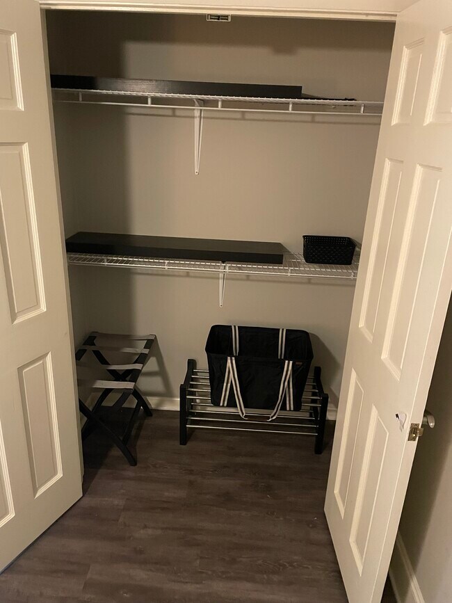 7332 Lake Front Dr unit FrontGuestBedroom, Charlotte, NC 28278 - photo 5