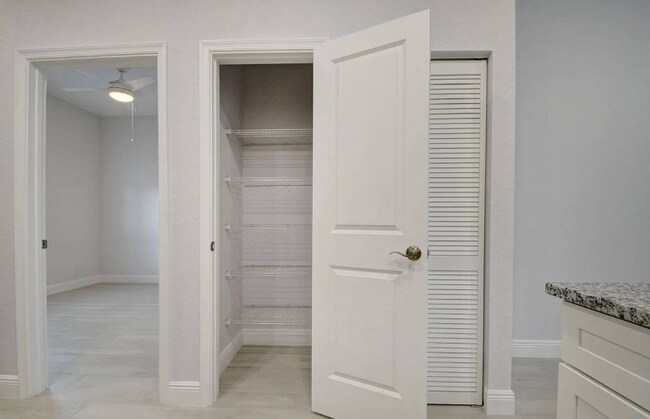 703 Dawn Place unit C, Lantana, FL 33462 - photo 6