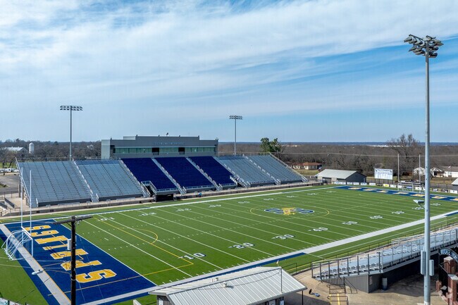 Sulphur Springs High Wildcats have a proud history of football, with a winning record of 10-3 in 2024.