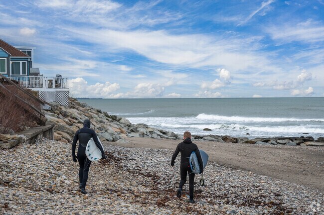 Enjoy the beaches of Ocean Bluff - Brant Rock.