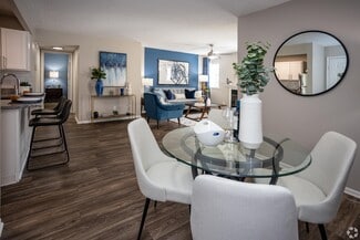 5555 Hixson Pike, Hixson, TN 37343