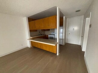 415 E Cedar Ave Unit N, Burbank, CA 91501