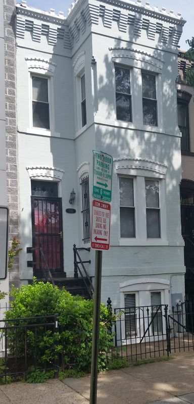 735 6th St NE, Washington, DC 20002