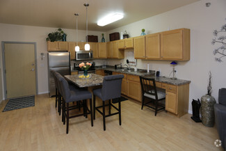 5207 33rd Ave S, Fargo, ND 58104