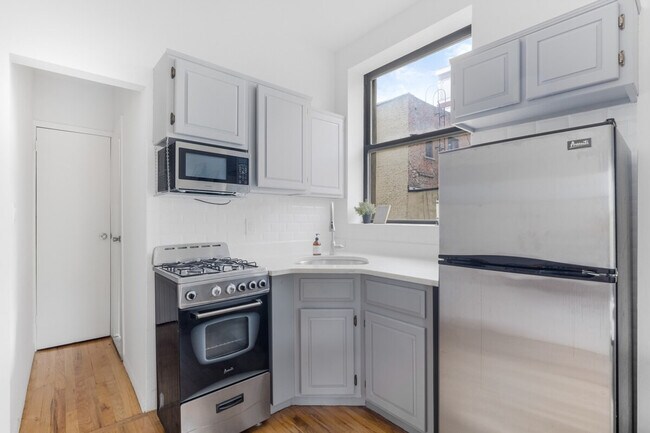 321 E 116th St unit ID1285572P, New York, NY 10029 - photo 3