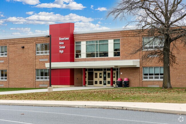 Boyertown Area Senior High School has grades 9-12.
