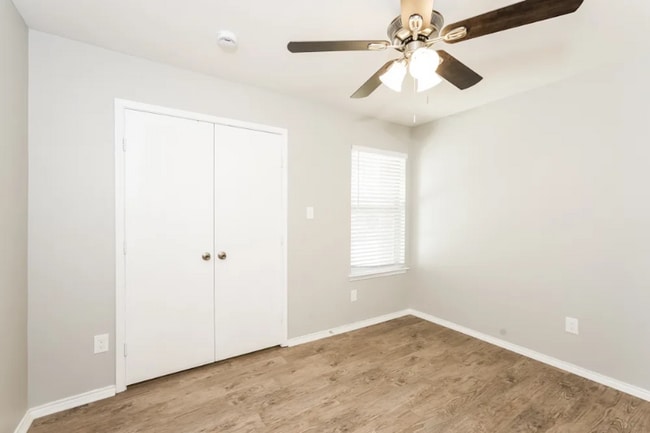 405 Heritage Dr, Crowley, TX 76036 - photo 2