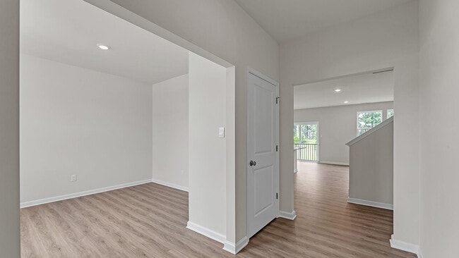 8 Dahlia Ct, Barnegat, NJ 08005 - photo 4