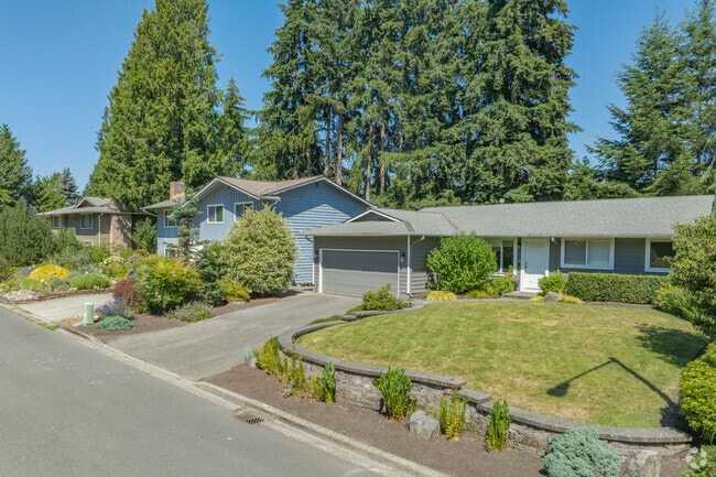 Residential streets in North Juanita feature rows of split-level and ranch homes.
