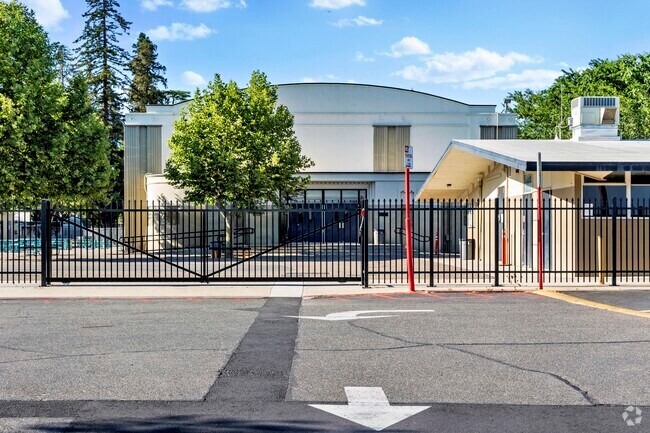 Hughson High in Hughson, Ca is a diverse school.