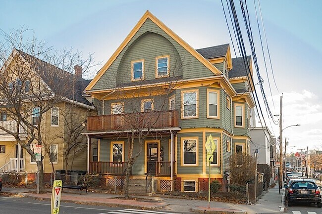 98 Elm St unit 1, Somerville, MA 02144 - photo 2