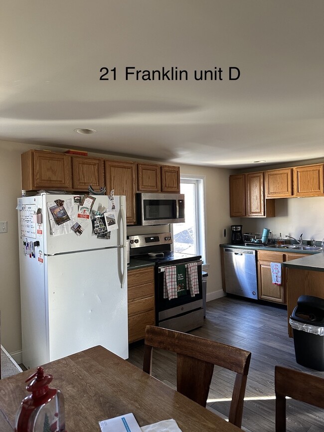 21 Franklin St Unit D, Winooski, VT 05404