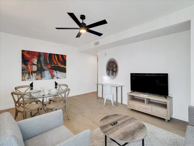 817 N 6th St unit ID1047109P, Phoenix, AZ 85004 - photo 2