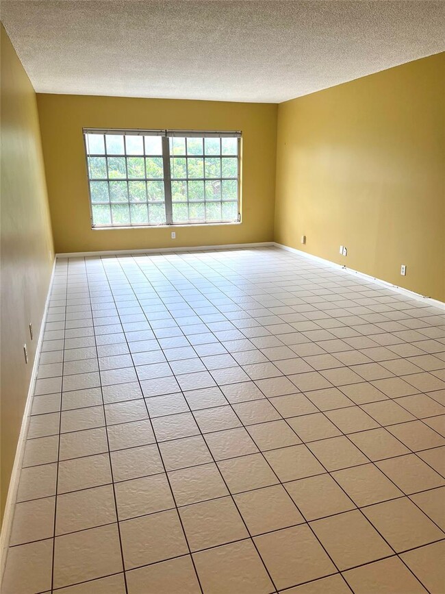 2221 NE 68th St Unit 929, Fort Lauderdale, FL 33308