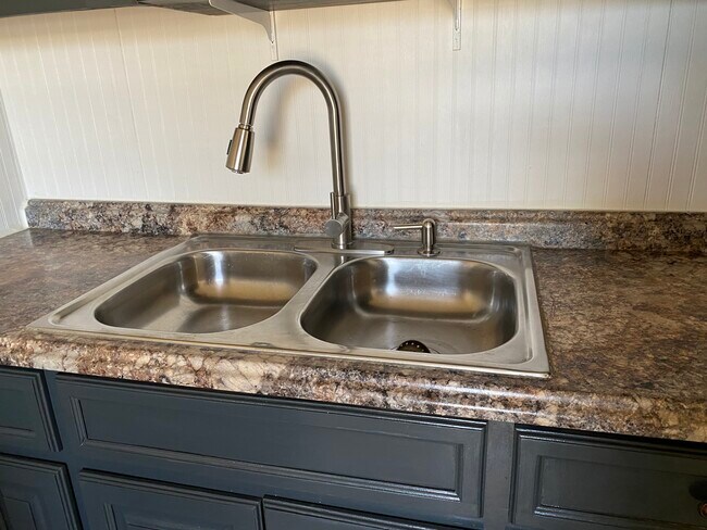 306 E 31st St, Odessa, TX 79762 - photo 5