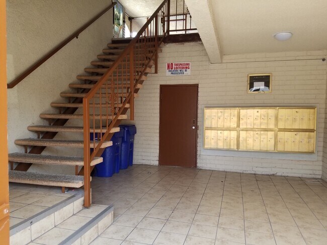 El Romano, Hawthorne, CA 90250 - photo 4