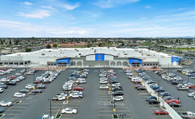 Walmart in the the City of Ceres Gateway Center is where the locals go to shop.