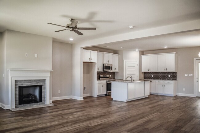 1101 Wishford Cir unit 36448656, Helena, AL 35080 - photo 6