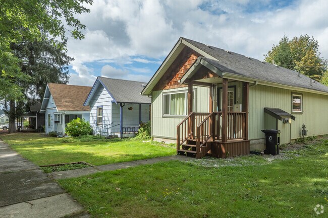 Many Indian Creek locals live in rows of bungalows.