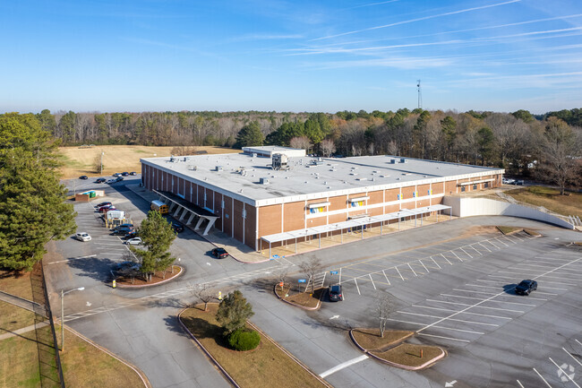 Palmetto Elementary School is a safe learning environment for young kids.