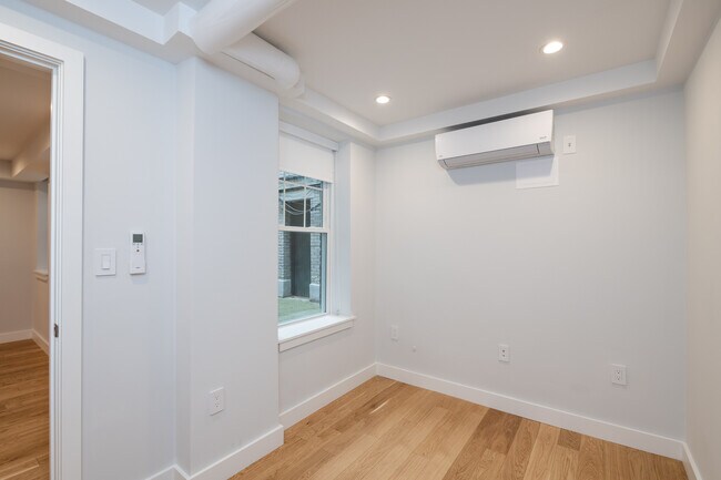 298 Chestnut Ave unit 24, Jamaica Plain, MA 02130 - photo 5
