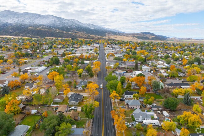 Manti's rural feel with access to nature and amenities attracts buyers.