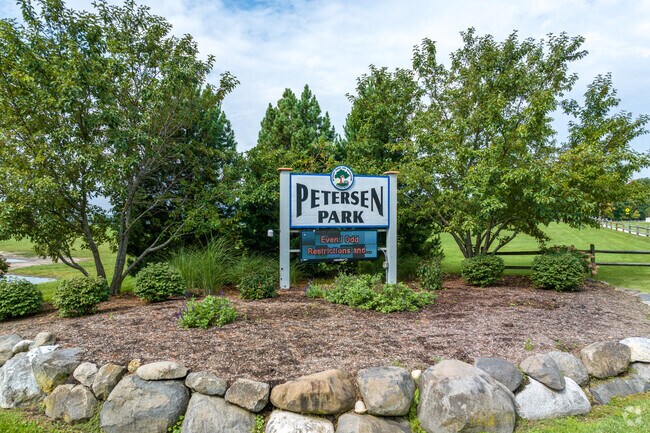 Peterson Park is an amazing park to bring the whole family in Lakeland Park.