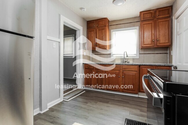 3316 E 59th St, Kansas City, MO 64130 - photo 7
