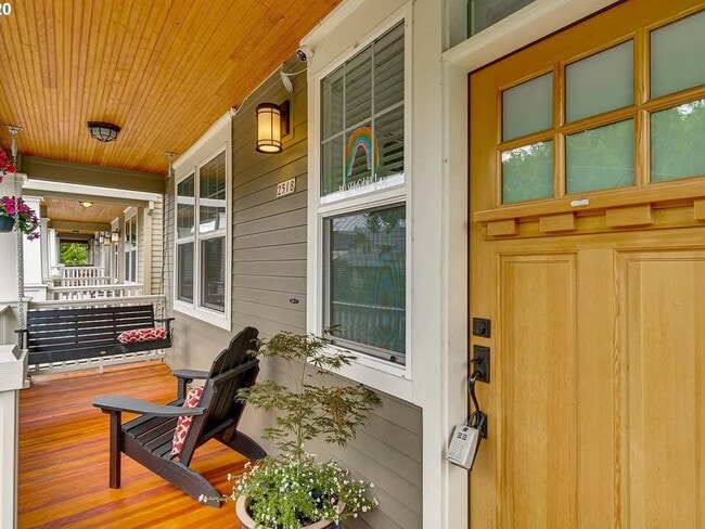 2518 SE 58th Ave, Portland, OR 97206 - photo 2