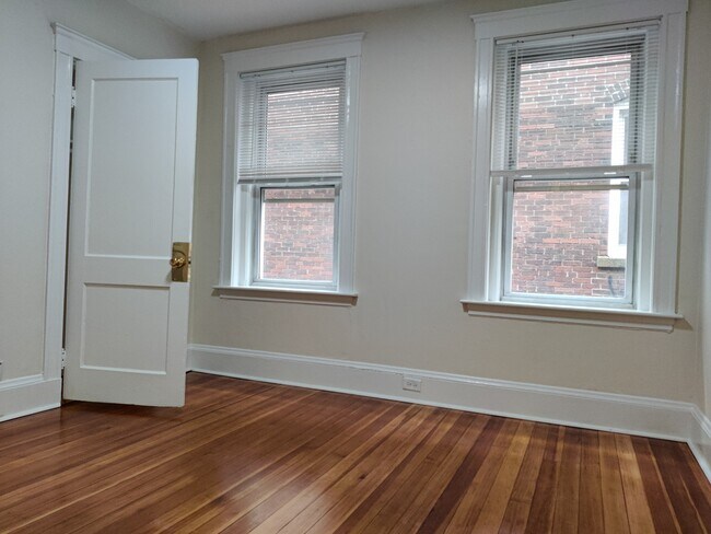 8 Barrows St unit 3, Allston, MA 02134 - photo 7