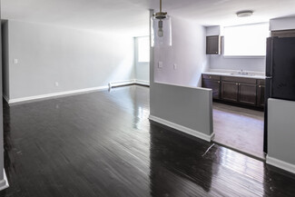 366 Park Ave, Orange, NJ 07050