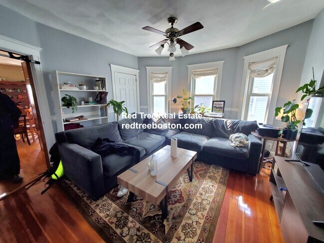 121 Lowell St unit 2, Somerville, MA 02143 - photo 2
