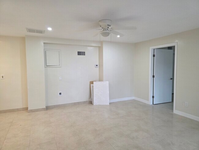 820 Rodeo Rd unit Back Home, Fullerton, CA 92835 - photo 6